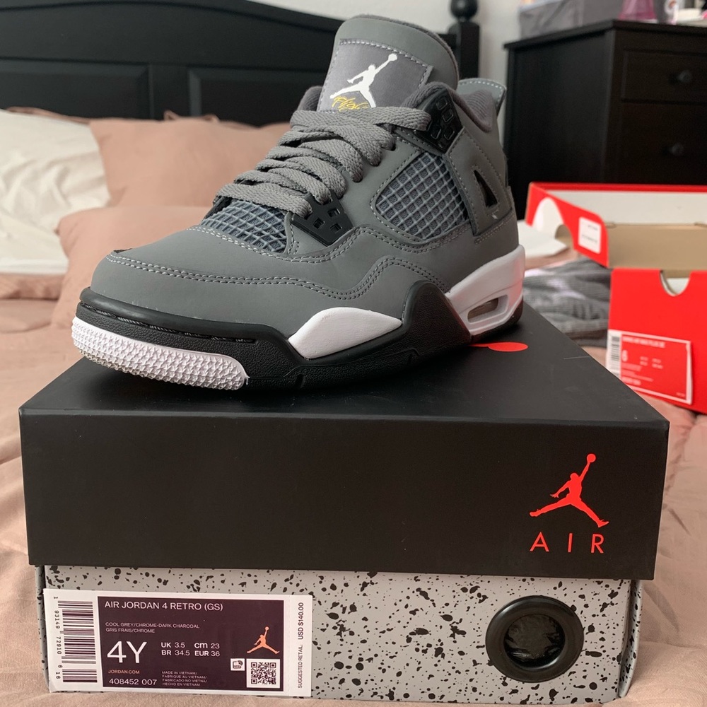 Jordan 4’s